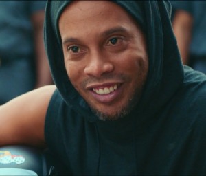 Ronaldinho drives through the streets of Rio in XXL commercial