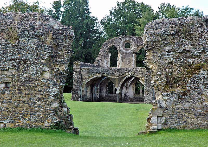 The Mummy, Tom Cruise, Universal, Dark Universe, Monster, Move, Franchise, Reboot, 2017, Film, Filming, Locations, News, Production, Industry, Namibia, London, Surrey, UK, TLG, Waverley Abbey